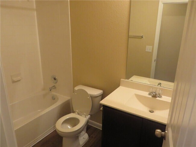Building Photo - 245 Voss
