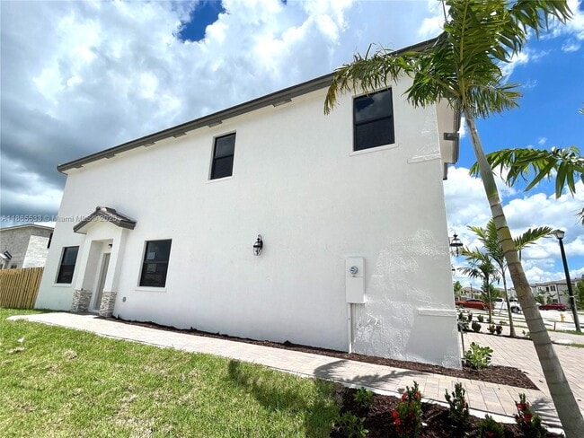 Building Photo - 23174 SW 129th Pl