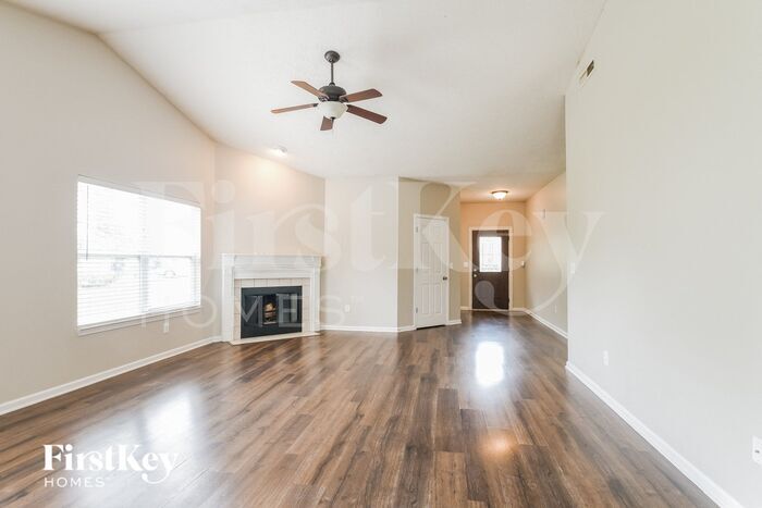 Building Photo - 17062 Black Cherry Ct