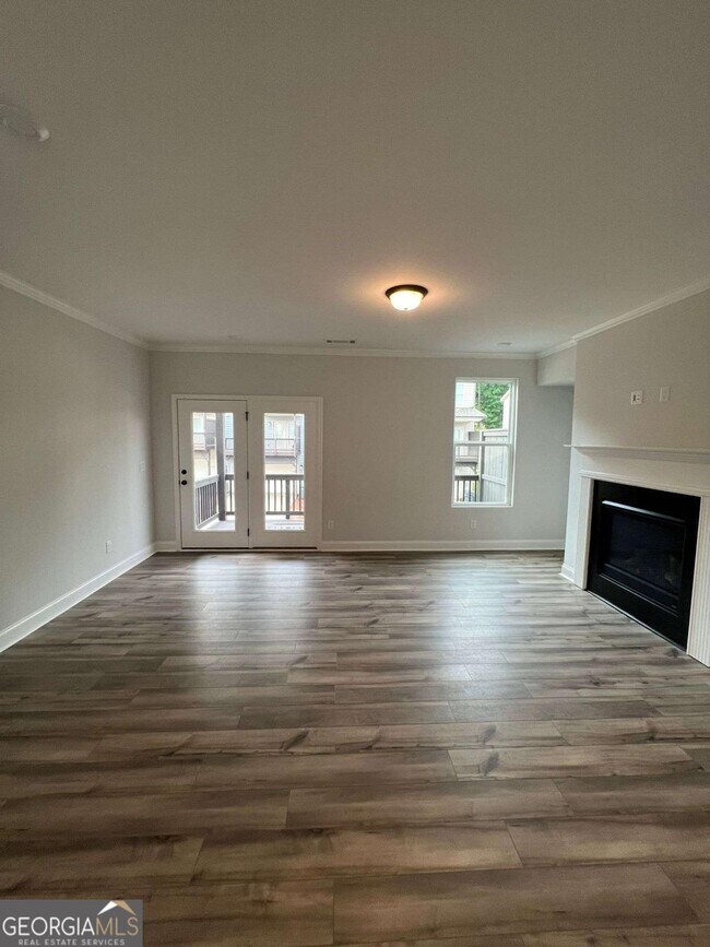 Building Photo - 327 Maltibie Dr