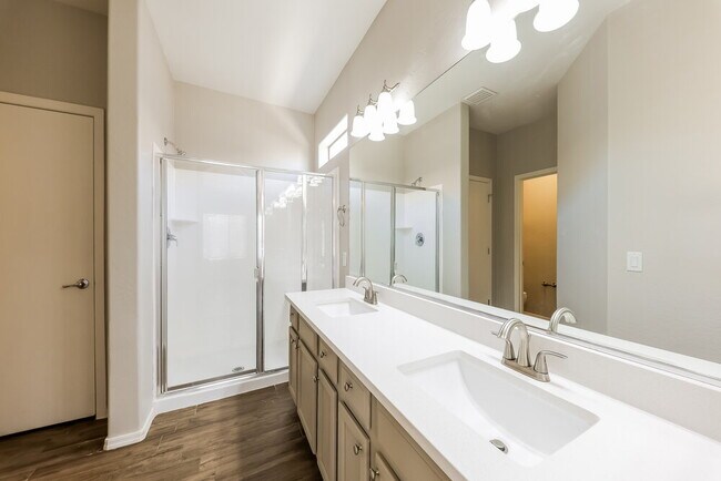 Building Photo - 16862 W Post Dr