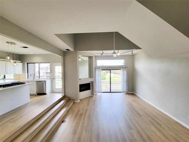 Building Photo - 18309 Sandy Cove Dr
