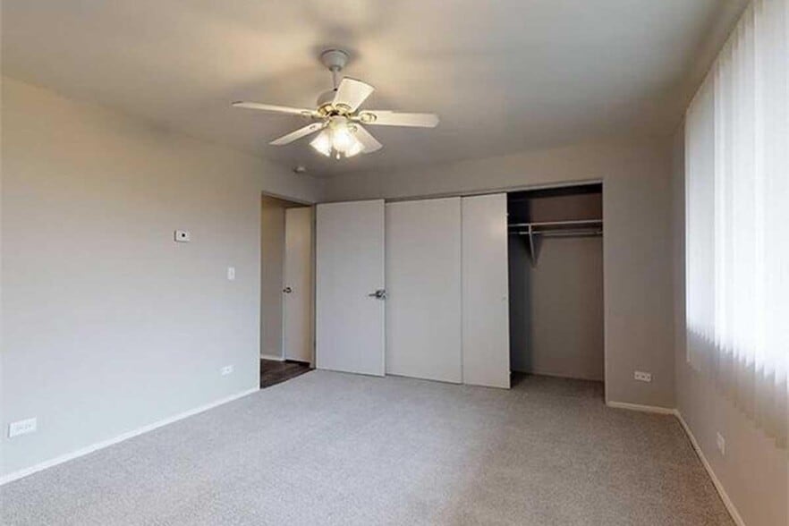 Building Photo - Park 16 Apartments