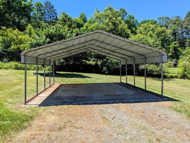 Building Photo - $1,700 - 3 Bedroom 1 Bathroom Home in Lovely Setting in Savannah Community