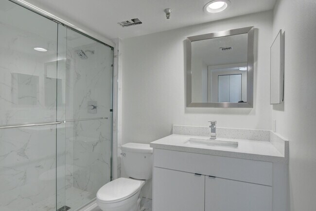 Building Photo - 6797 Willow Wood Dr
