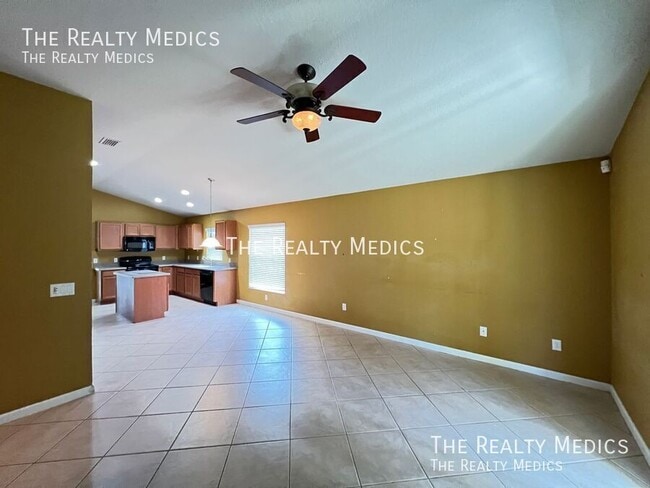 Building Photo - 4067 SW 46th Terrace