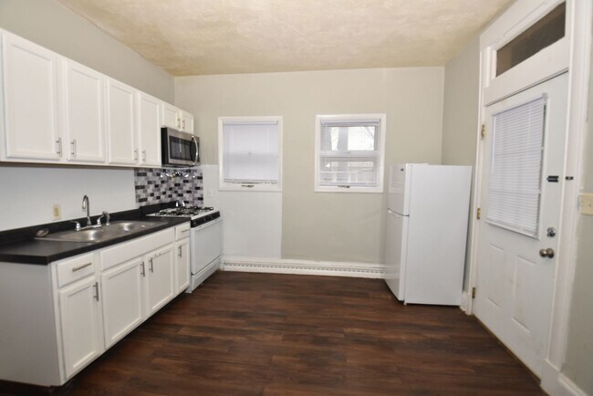 Building Photo - 508 S St Joseph St