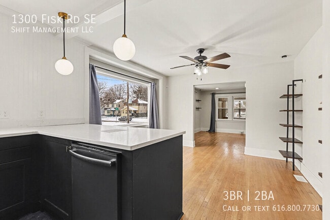 Building Photo - 1300 Fisk Rd SE