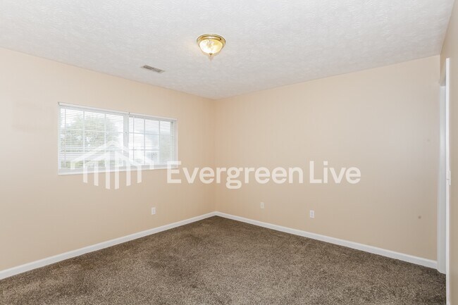 Building Photo - 1228 Sunset Dr