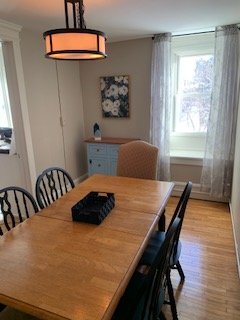 Building Photo - 423 E Portage Ave