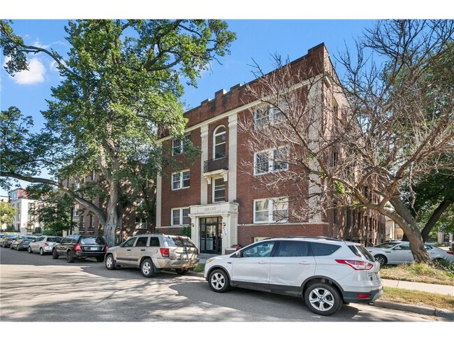 Building Photo - 2739 Girard Ave S