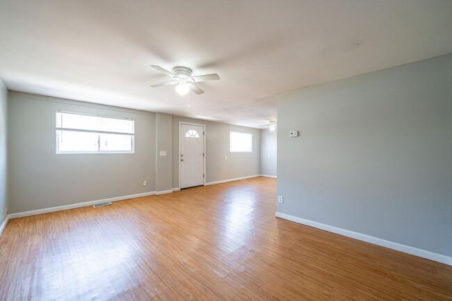 Building Photo - 509-511 Elsmere Street