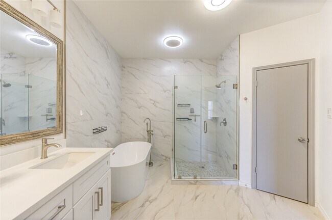 Building Photo - 7109 Kari Ln