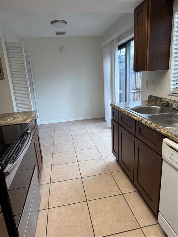 Building Photo - 3315 Amberwood Way