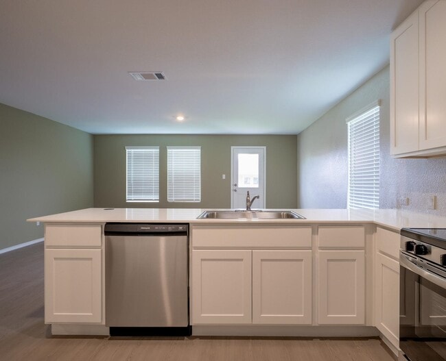 Building Photo - 252 Rock Spgs Dr