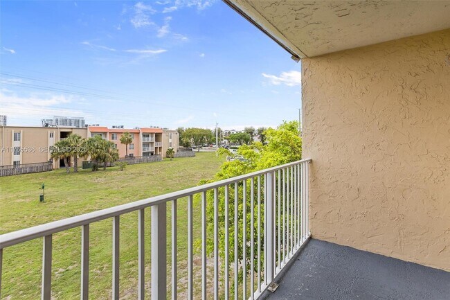 Building Photo - 4920 NW 79th Ave