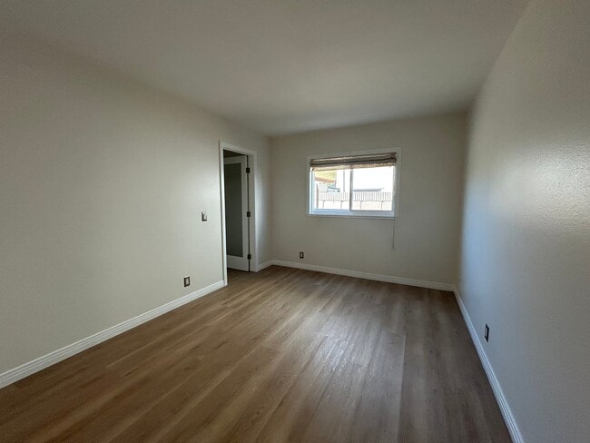 Building Photo - 4672 Elben Dr