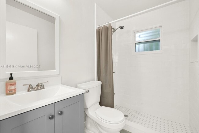 Building Photo - 7435 SW 34th St