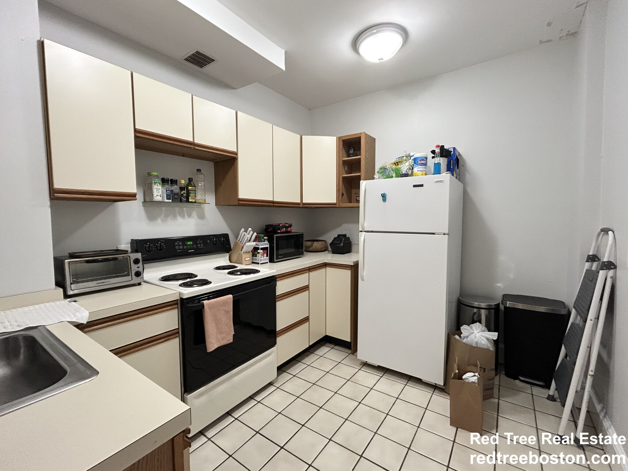 Apt #2 , 2bed - 175 Harvard St