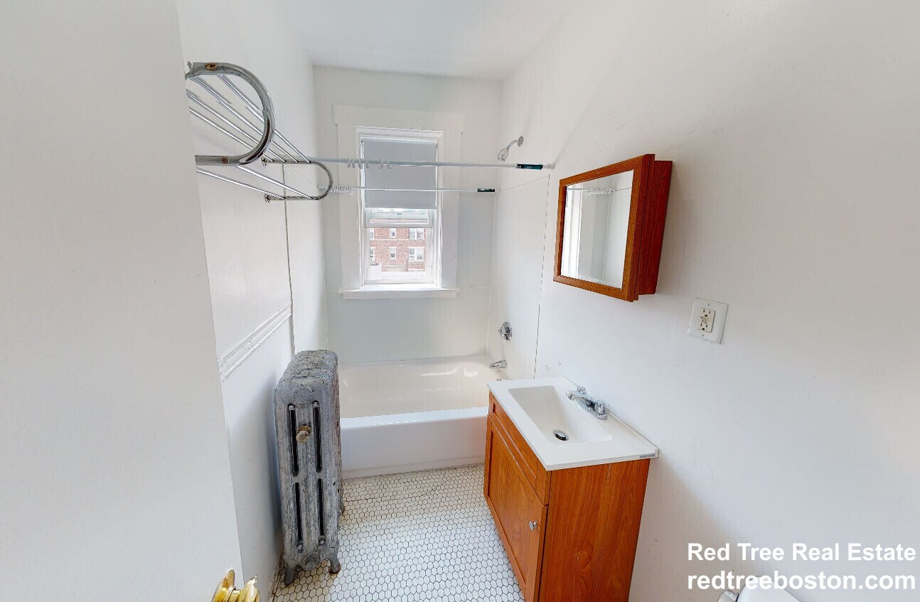 Building Photo - 1350 Commonwealth Ave