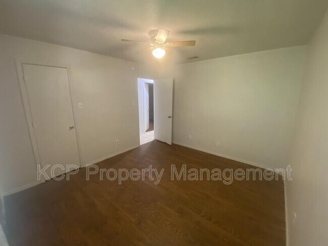 Building Photo - 336 Dogwood