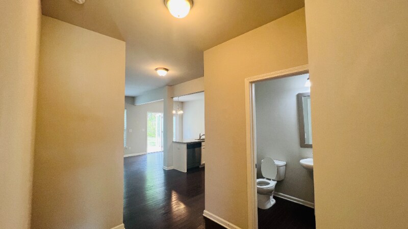 Building Photo - 256 Highland Pointe Cir E