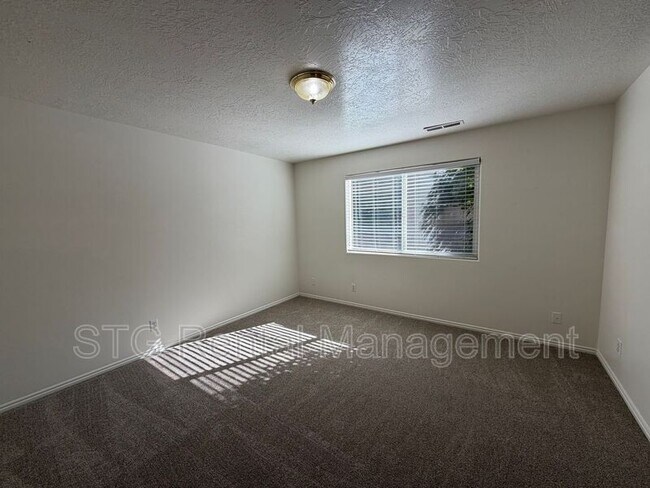 Building Photo - 473 E 1100 S