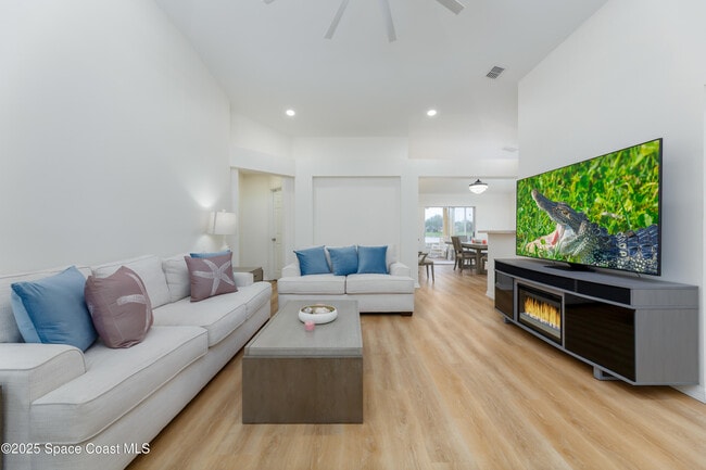 Building Photo - 4540 Bellaluna Dr