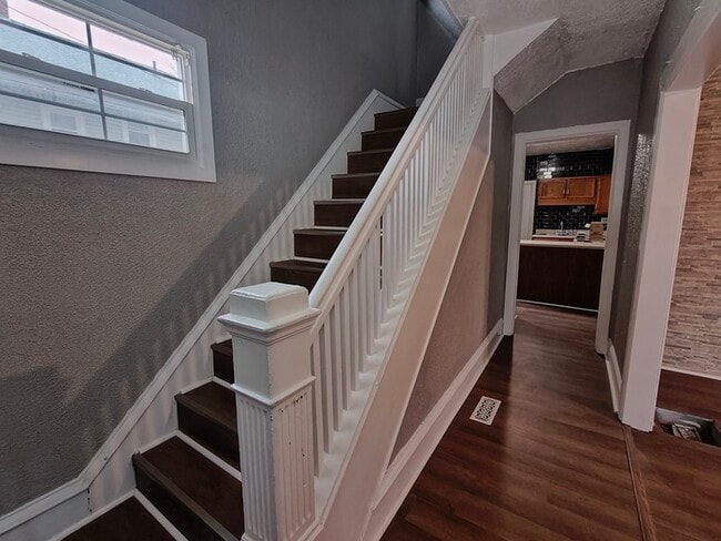 Building Photo - Ask about our Rent to own option