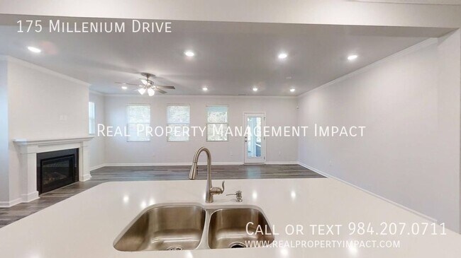 Building Photo - 175 Millennium Dr