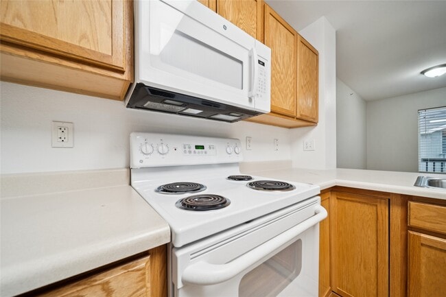 Building Photo - 9905 William Jones Cir