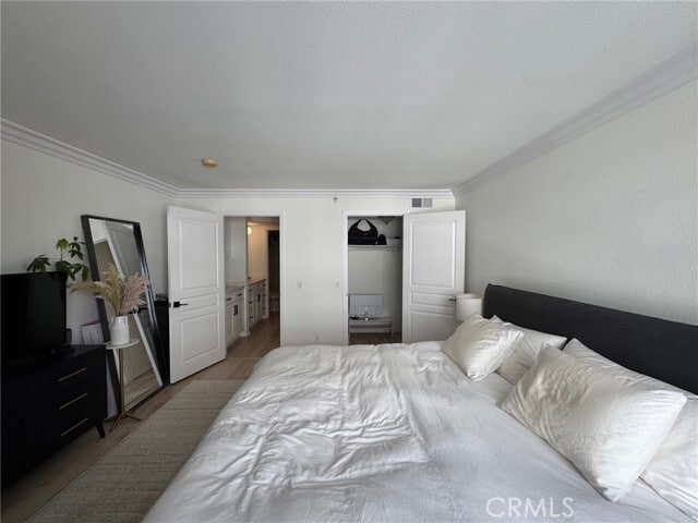 Building Photo - 7320 Hawthorn Ave