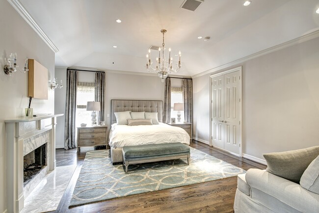 Building Photo - 3440 Locke Ln