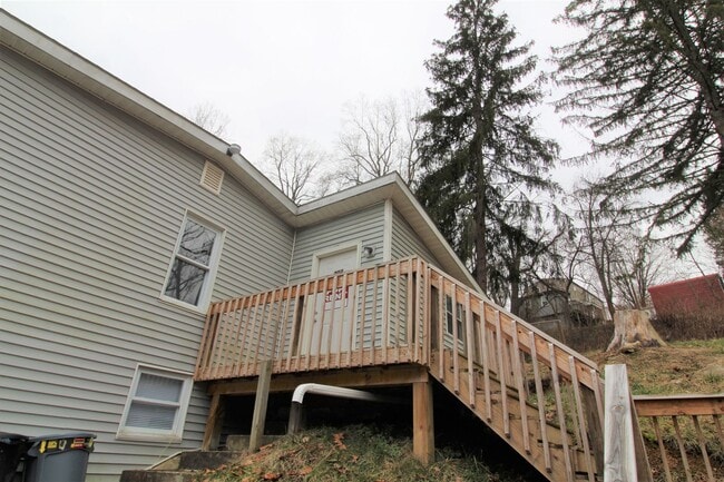 Building Photo - 8 Braddock St