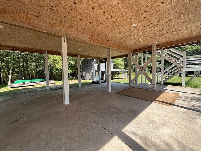 Building Photo - 231 Estate Rd