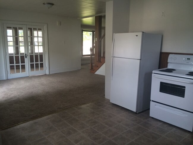 Building Photo - 417 Crooks Ave