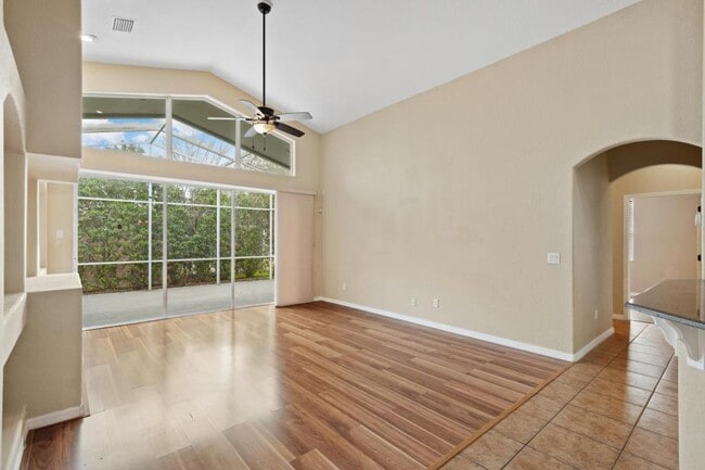 Building Photo - 27211 Fern Glade Ct