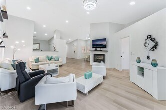 Building Photo - 3404 Wexford Ln