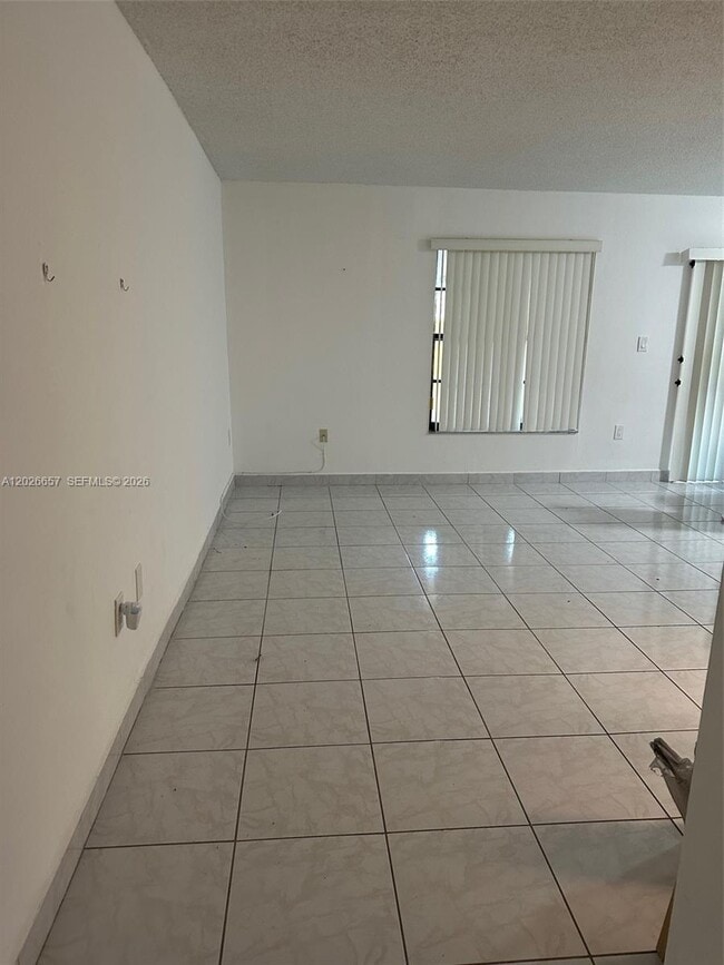 Building Photo - 9255 SW 125th Ave