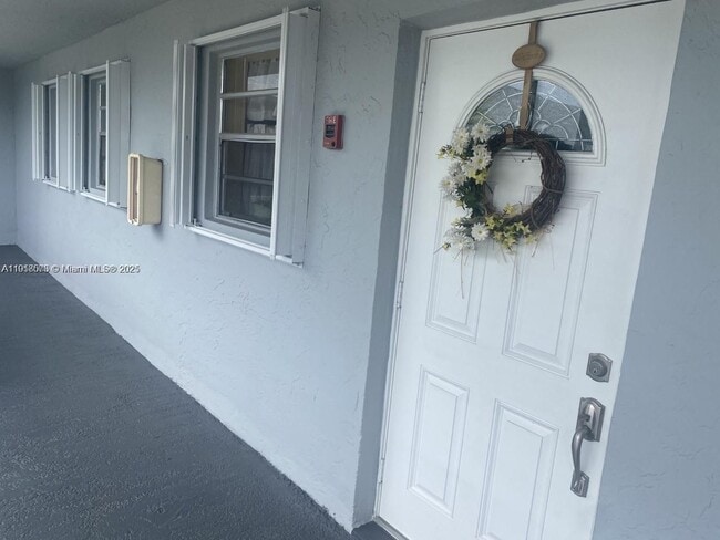 Building Photo - 1755 W 60th St