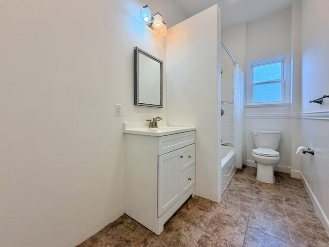 Building Photo - 514 Monastery Pl