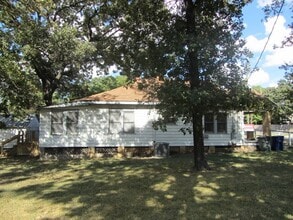 Building Photo - 3002 Montgomery Rd