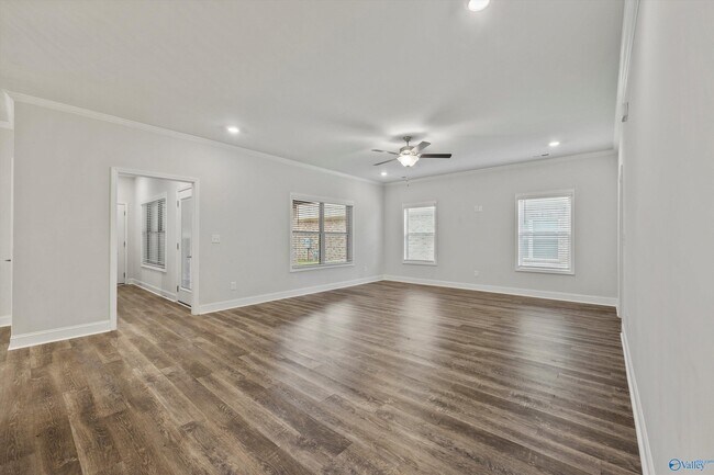 Building Photo - 17246 Chelsea St