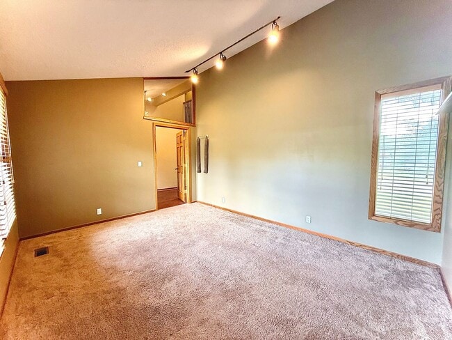 Building Photo - Jeremy Ranch Retreat – Available Now
