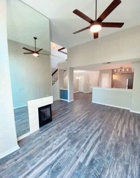 Building Photo - 3406 Country Club Dr W