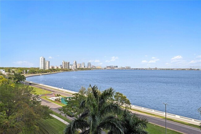 Building Photo - 3301 Bayshore Blvd