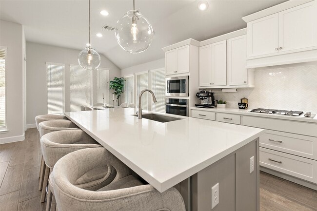 Building Photo - 508 Stella Beth Way