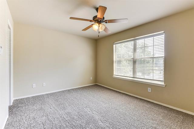 Building Photo - 1443 Ravenwood Dr