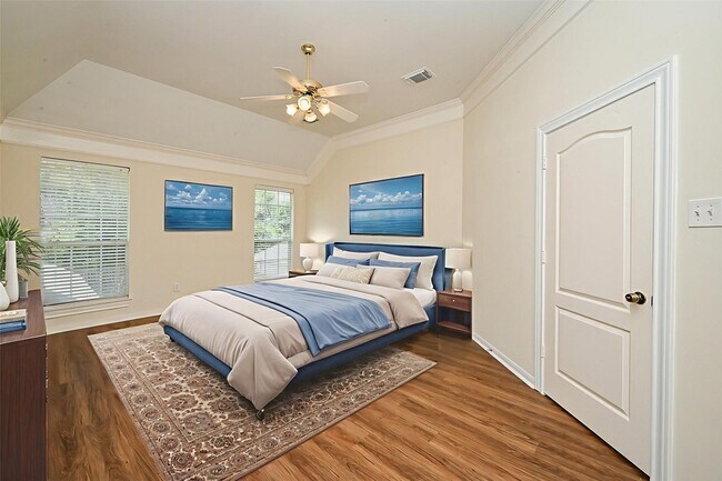 Building Photo - 1547 Lakeside Enclave Dr