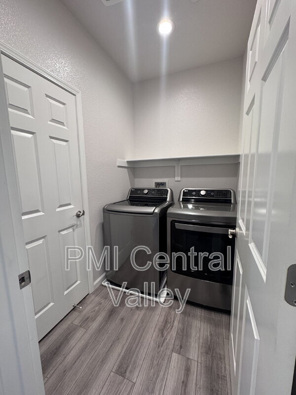 Building Photo - 349 Terra Mia Ave